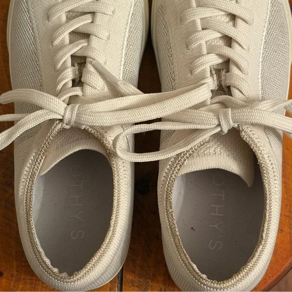 Rothy's The Lace Up Sneaker in the Golden Metallic color Women’s size 7 - Picture 7 of 11